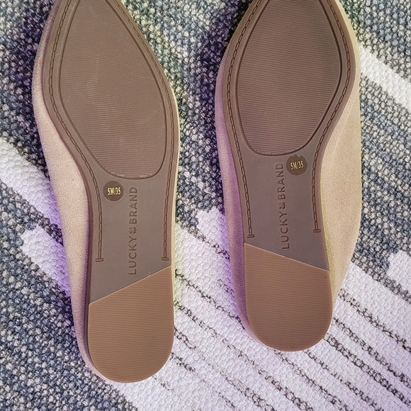 Lucky Brand Taupe/ Dusty Pink Pointed Toe Slip-On Flats - Picture 2 of 3